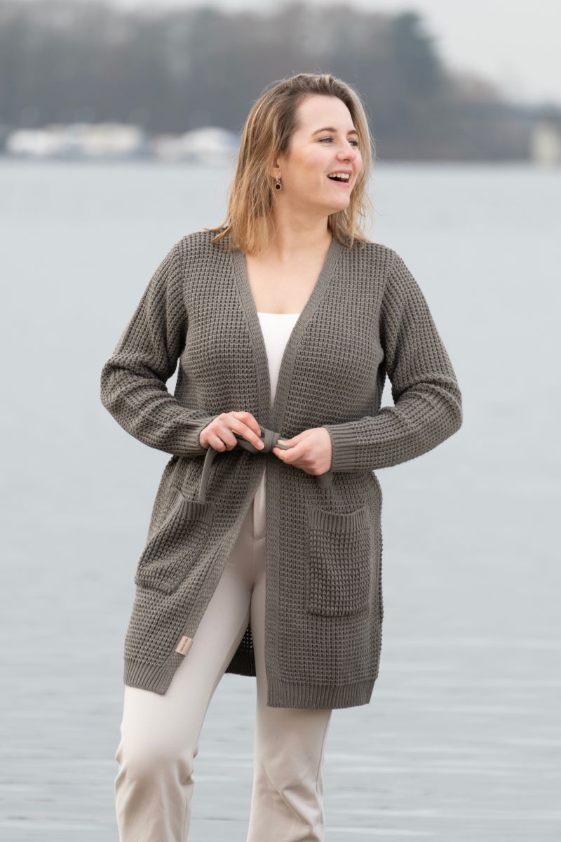 strickjacke-grau-651ryz-1.jpg